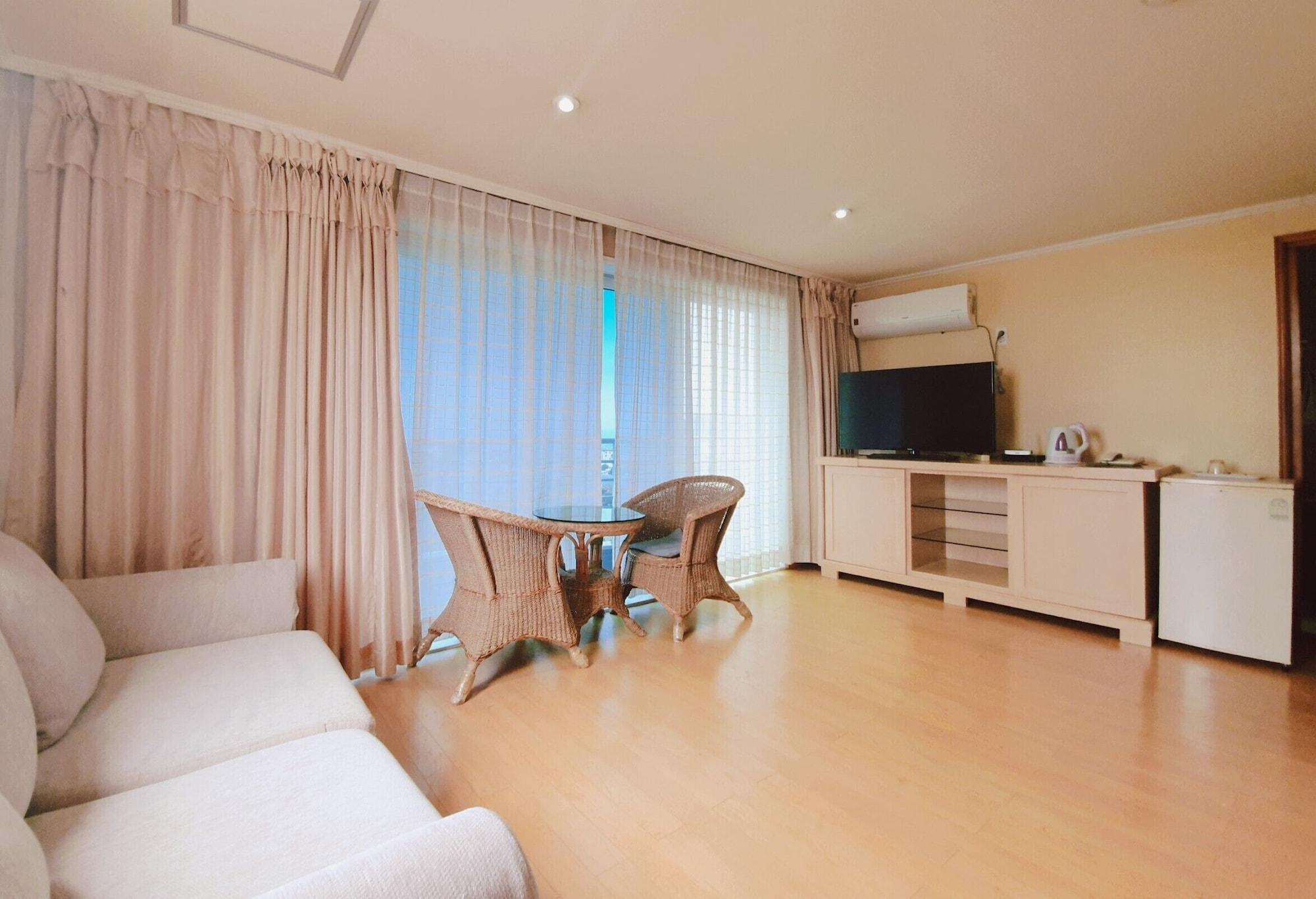 Hotel Good Inn Seogwipo Dış mekan fotoğraf